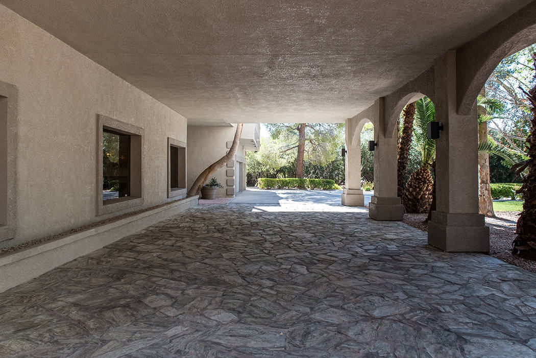 The 4,750-square-foot guesthouse has an expansive, covered patio. (Simply Vegas)