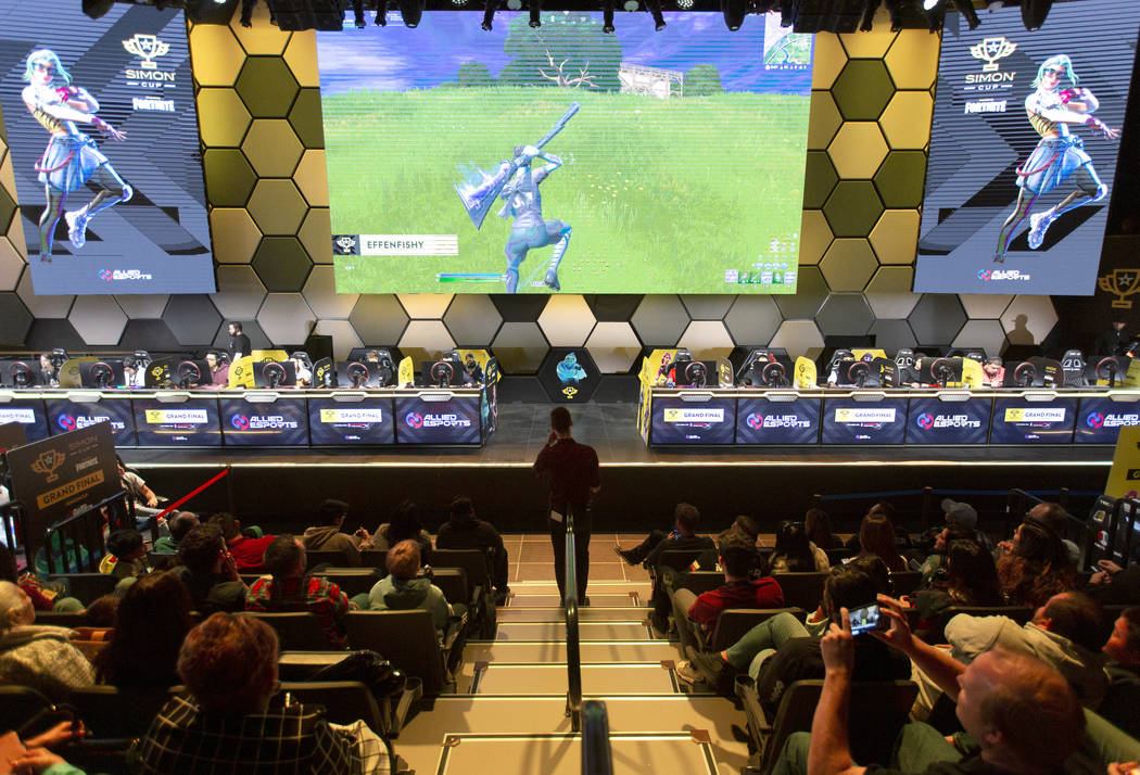 Las Vegas Fortnite Tournament Interviewer New Yorker Captures Fortnite Tournament In Las Vegas Las Vegas Review Journal