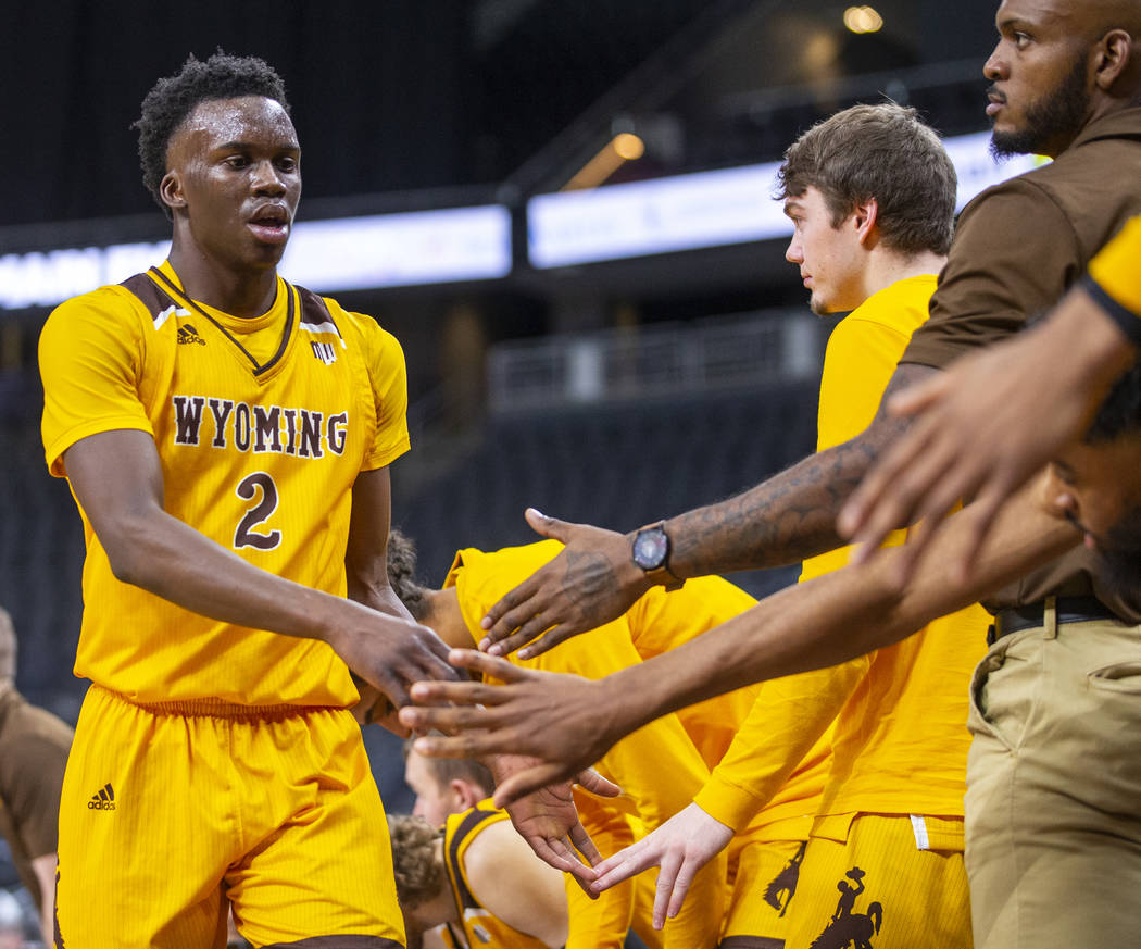 Cheyenne alum AJ Banks finds fit at Wyoming | Basketball | Sports