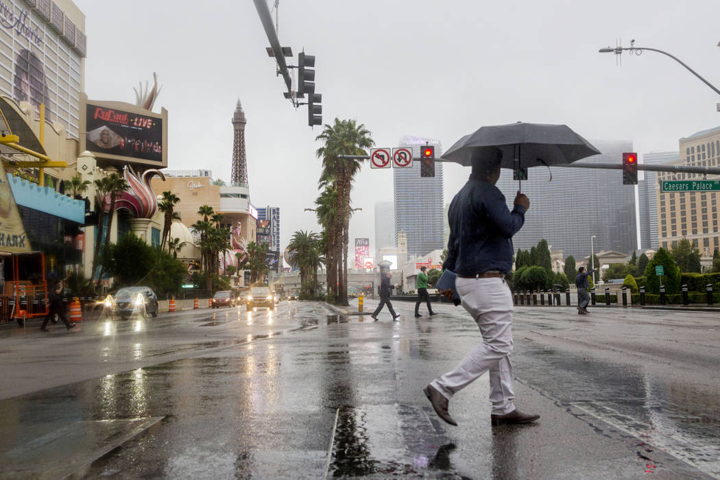 Rain falls on the Strip in Las Vegas on Wednesday Nov. 20, 2019. (Elizabeth Page Brumley/Las Ve ...