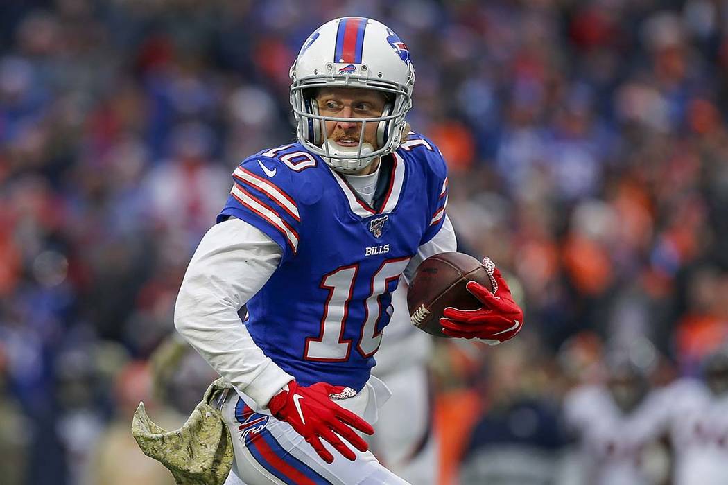 Buffalo Bills wide receiver Cole Beasley (10) runs the ball on his way to a touchdown against t ...