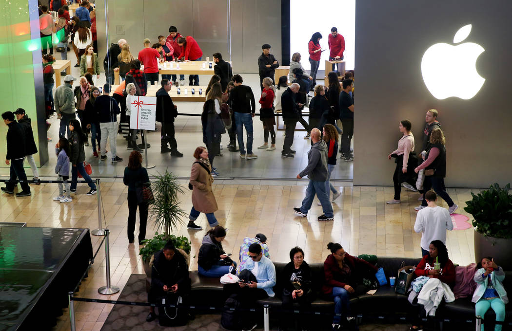 Fashion Show - Apple Store - Apple