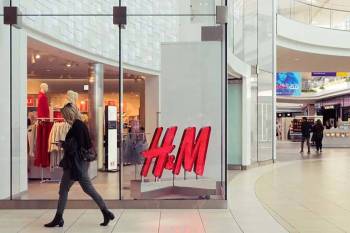 H&M ranks No. 18 among clothing stores. (Sue Hwang/GOBankingRates)