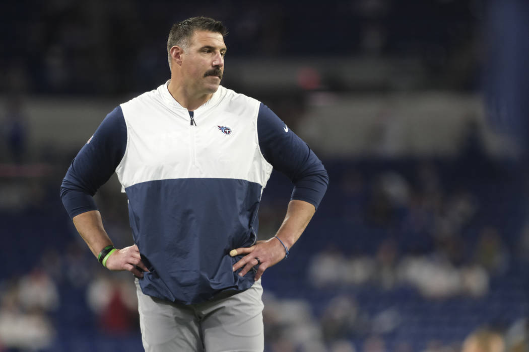 Tennessee Titans head coach Mike Vrabel before an NFL football game against  the Indianapolis Co …