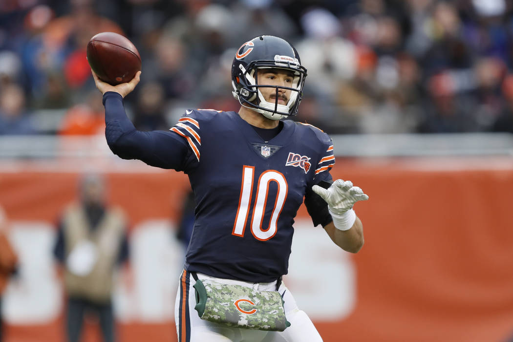 Pros, public betting Dallas Cowboys over Chicago Bears on 'TNF