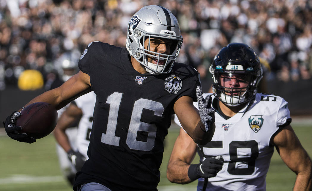 Oakland Raiders wide receiver Tyrell Williams (16) sprints down the sideline past Jacksonville ...