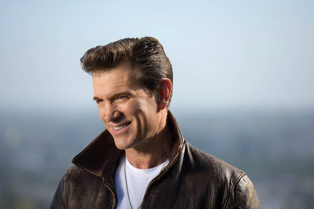 Mr. Las Vegas gives Chris Isaak his marching orders Kats