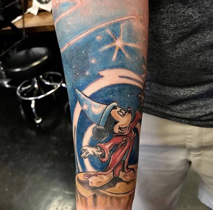 TixieLix - I've been looking at the Vega art for that SF: DUEL and noticed something: his tattoo looks similar to how I draw it in all of mine 🤔 When I
