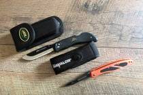 Lightweight offerings like the RazorLite by Outdoor Edge and the Piranta by Havalon are good op ...