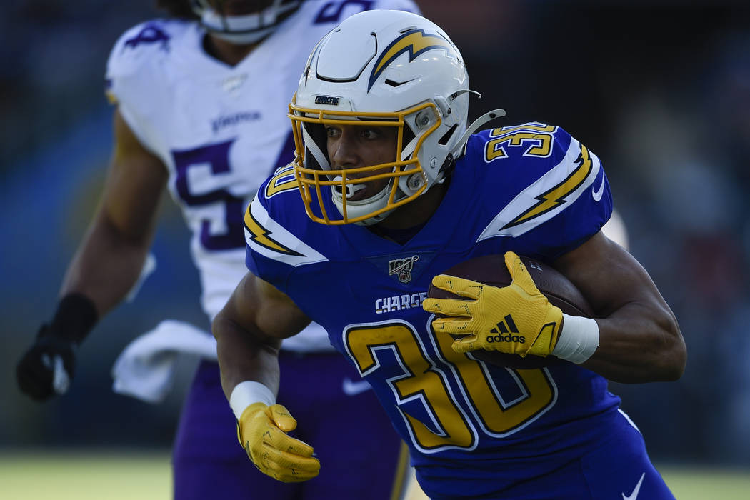 Chargers Austin Ekeler presents problems for Raiders as a receiver | Las Vegas Review-Journal