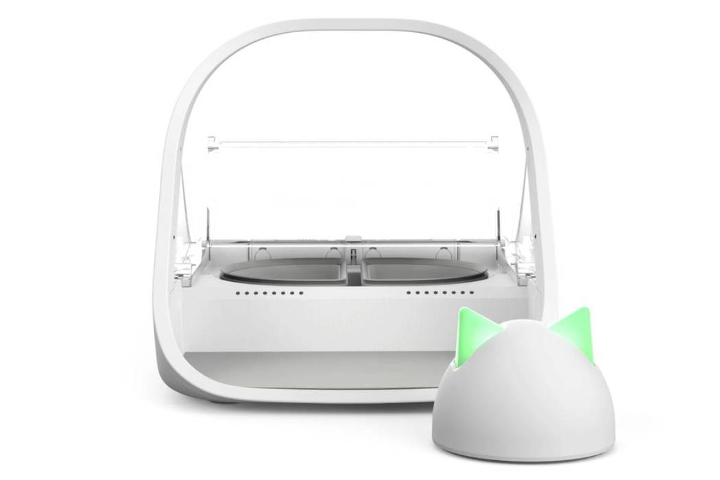 Sure Petcare's “Micochip Pet Feeder Connect” records how much a pet eats every day. (Courte ...