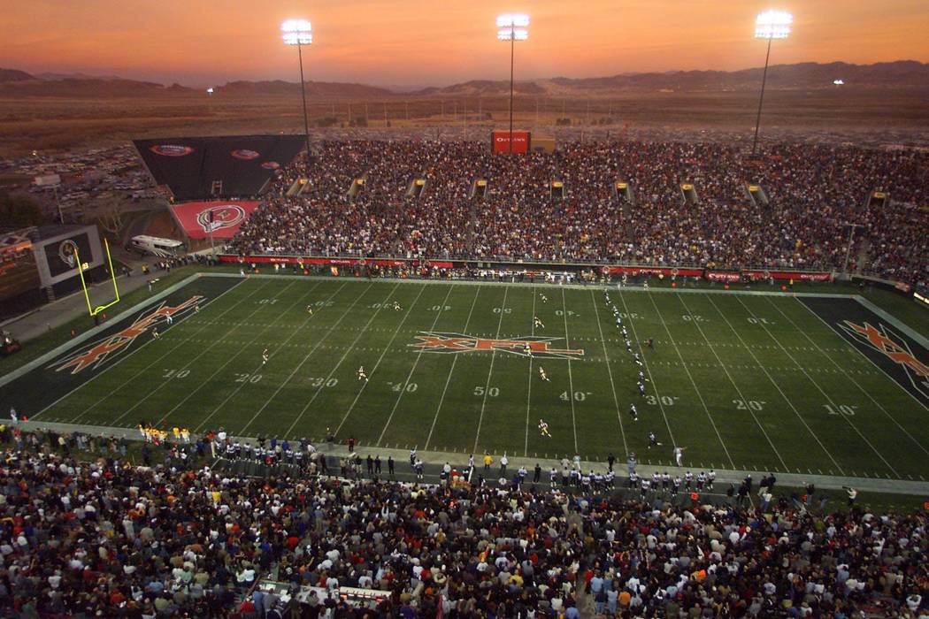 The NY/NJ Hitman kick off to the Las Vegas Outlaws to start the XFL's first-ever season opener ...