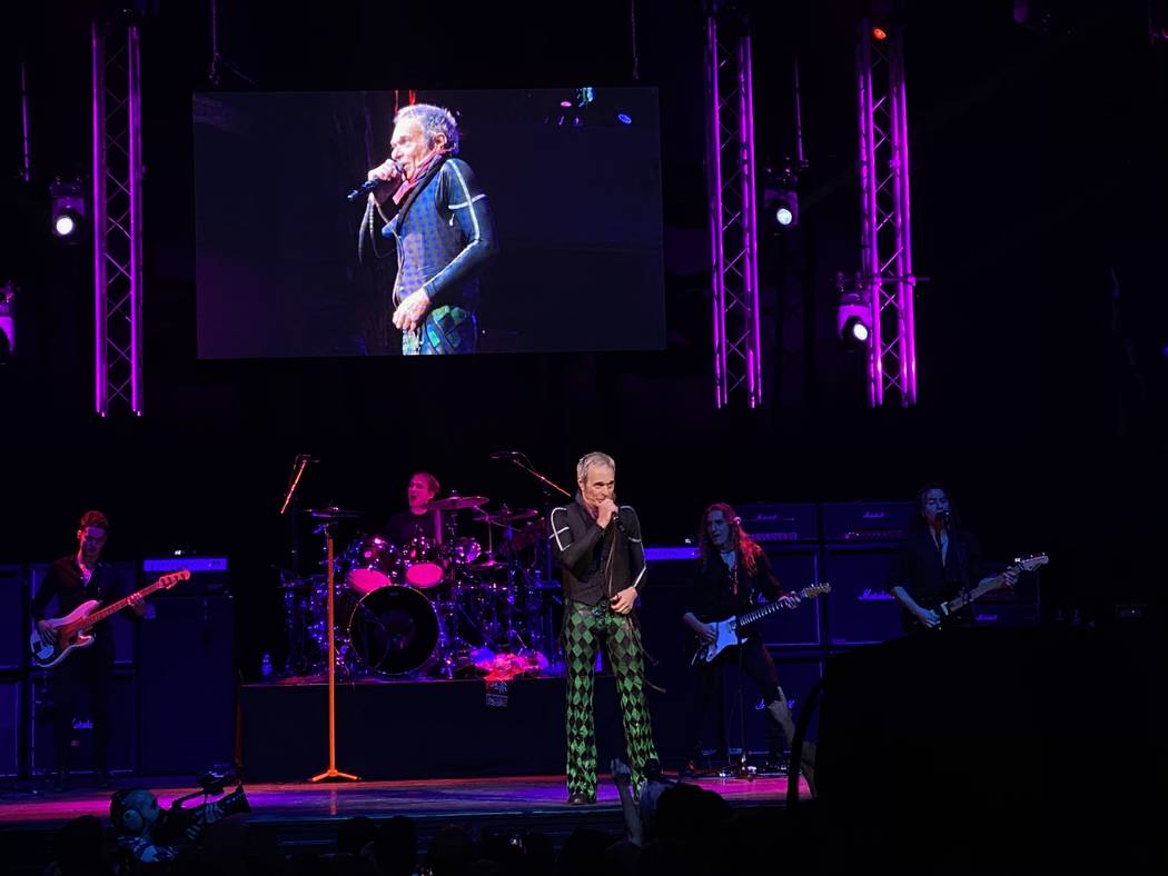 David Lee Roth leans on Van Halen, showmanship at House of Blues show | Las  Vegas Review-Journal