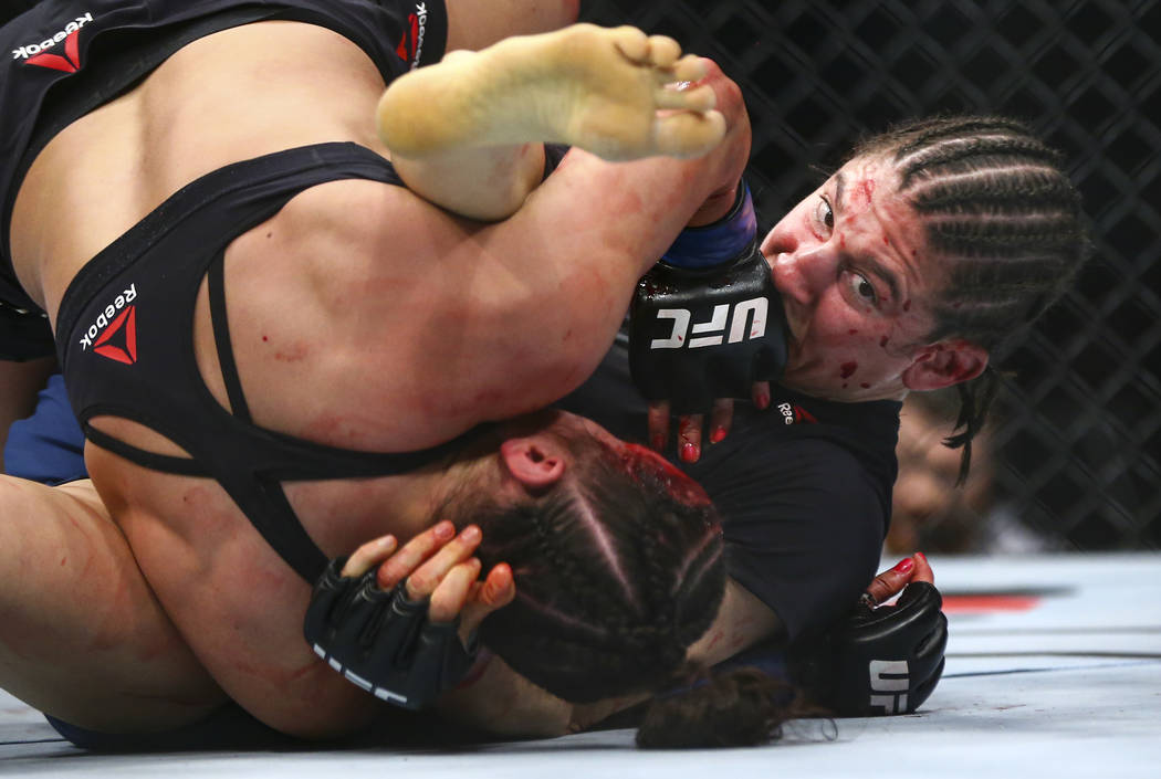 13261180_web1_MMA-UFC246_011820cs_007.jpg