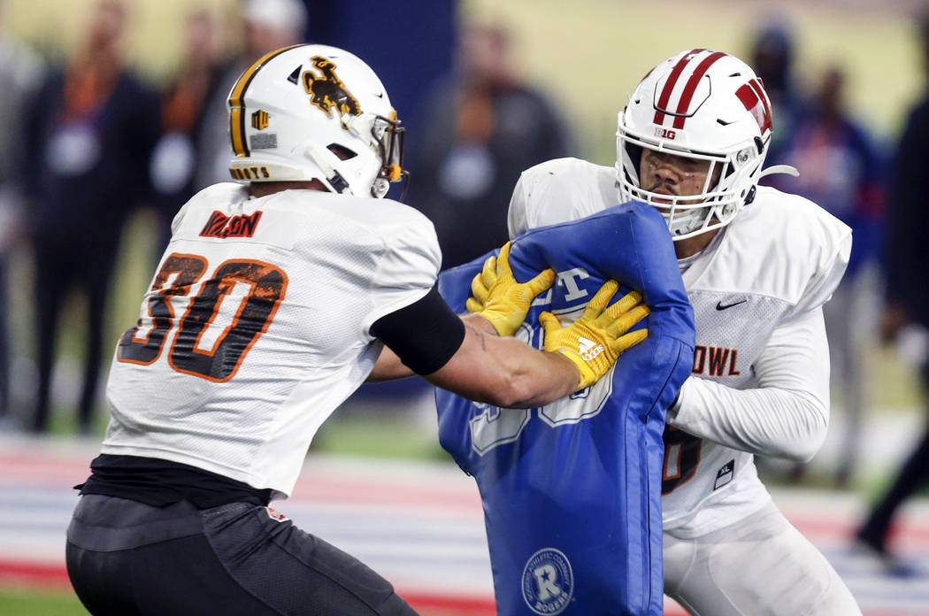 USC WR Michael Pittman out of Senior Bowl with foot injury ...