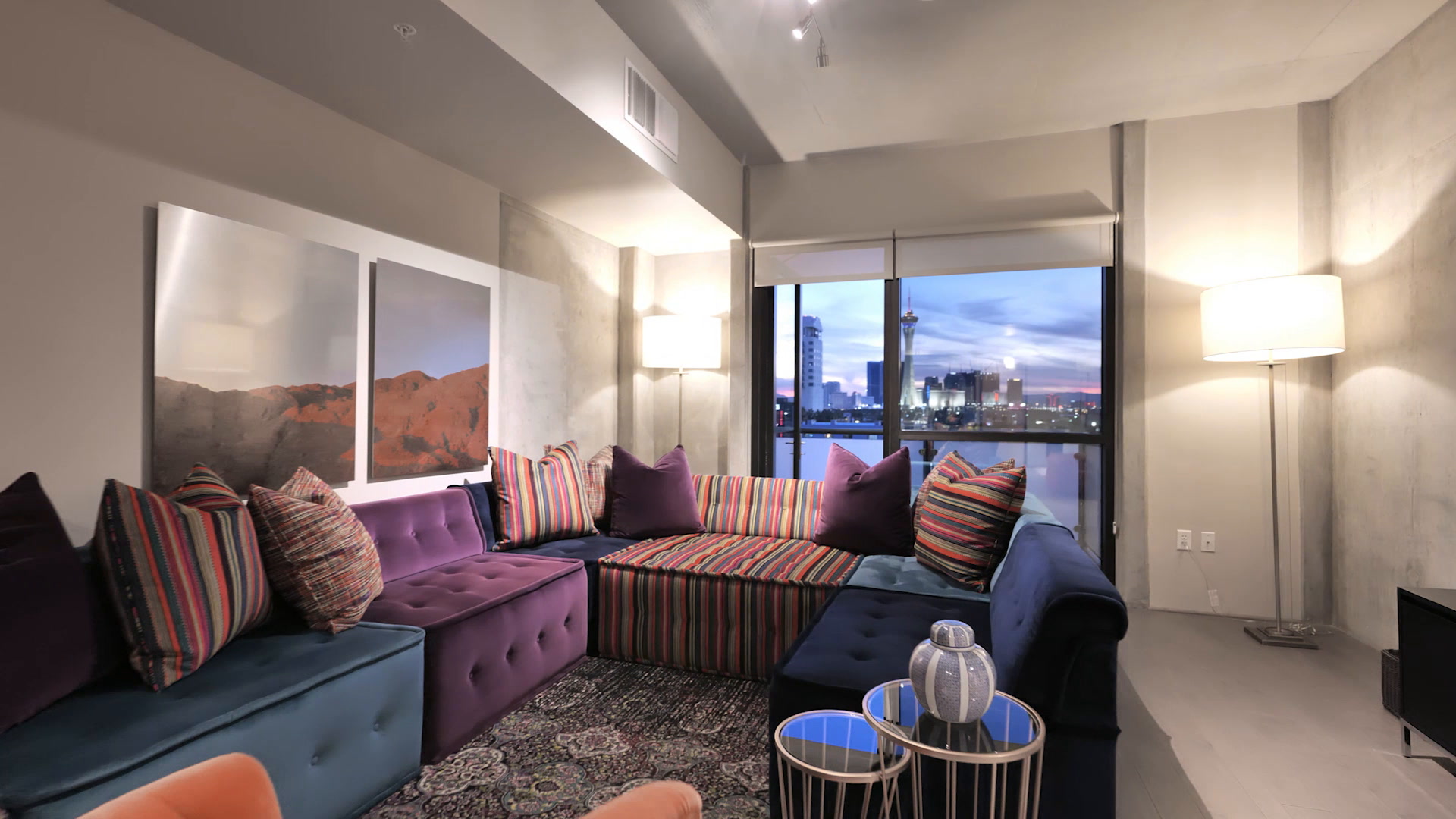 Luxury loft living in Residence No 549 at Downtown Las Vegas’ Juhl