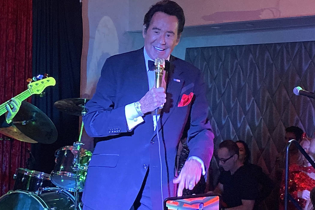 Wayne Newton performs at the Stirling Club at Turnberry Place on Wednesday, Oct. 30, 2019. (Joh ...
