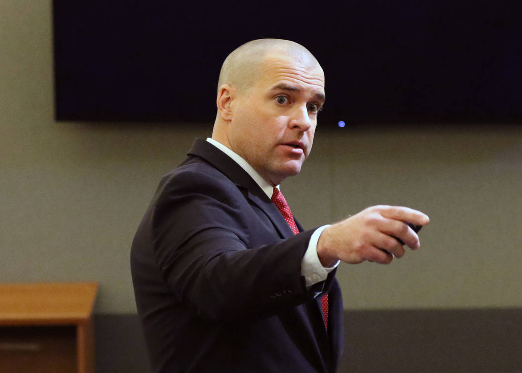 Prosecutor John Giordani addresses the jury during the penalty phase trail of Ray Charles Brown ...