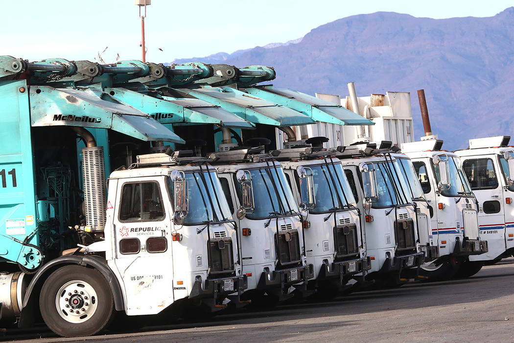 Republic trucks are lined up at Republic Services' disposal facility. (Bizuayehu Tesfaye/Las Ve ...