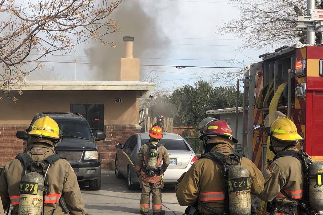 Firefighters battle house fire in central Las Vegas Las Vegas Review
