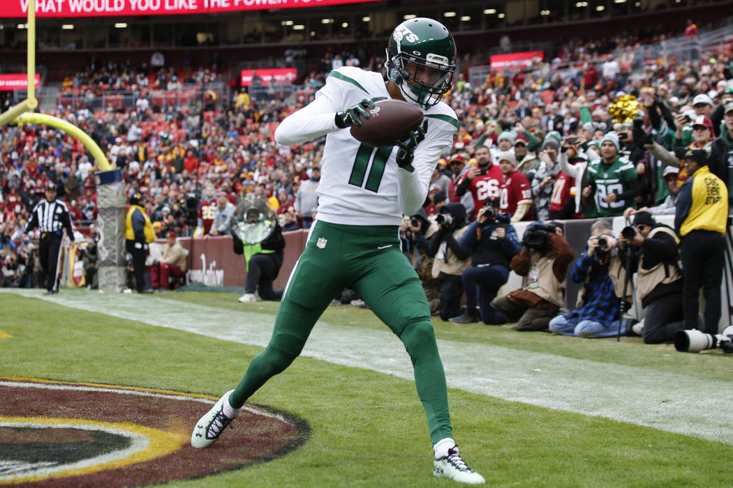 New York Jets wide receiver Robby Anderson (11) catches a touchdown in the first half of an NFL ...