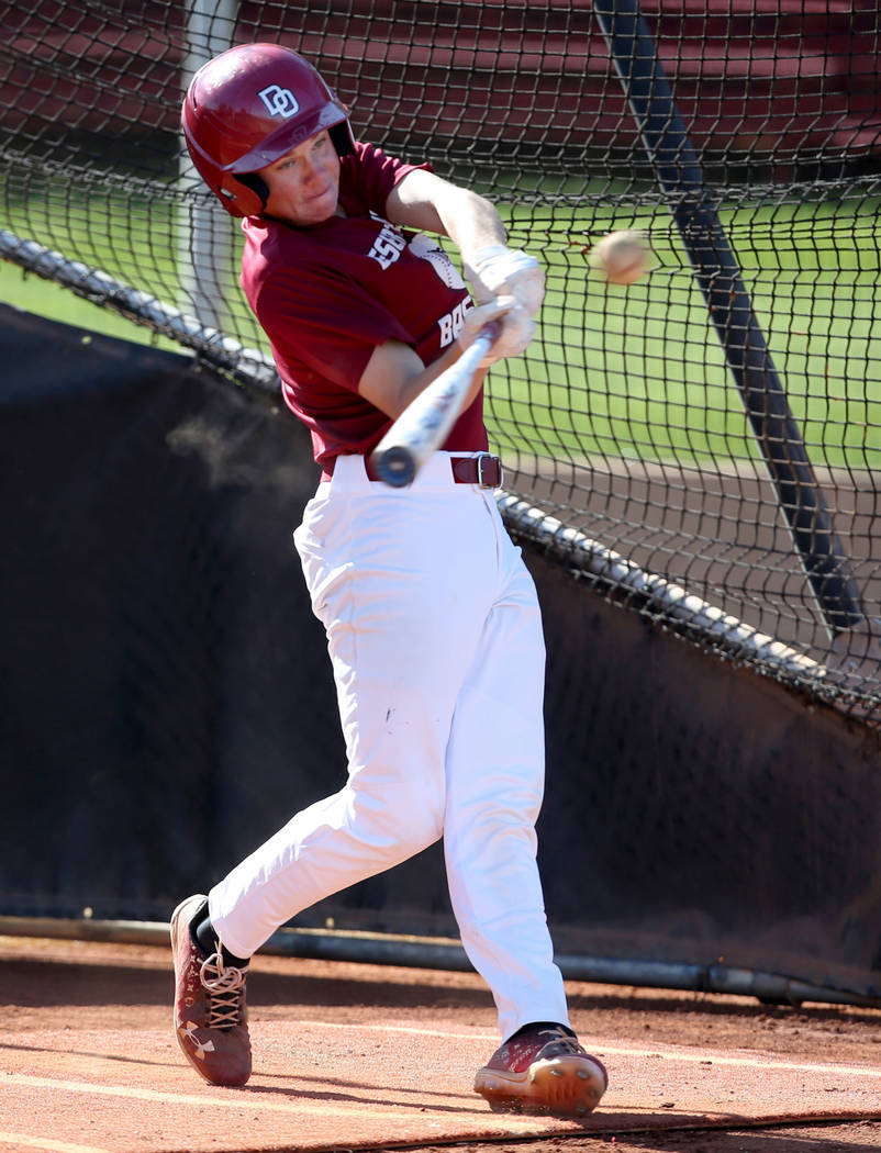 Desert Oasis Maddux Wynder takes batting practice at the school in Las Vegas Wednesday, March 4 ...