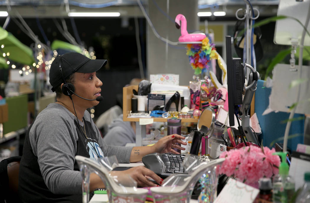 Las Vegas-based Zappos requires employees to work from home | Las Vegas Review-Journal