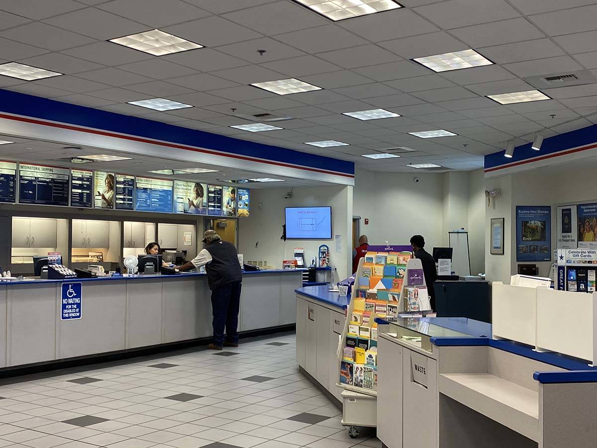 Customers at the U.S. Post Office, 1414 E. Lake Mead Blvd. in North Las Vegas, are greeted Tues ...