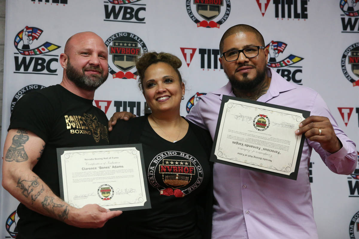 Former professional boxers Clarence Adams, left, and Fernando Vargas, hall of fame inductees, w ...