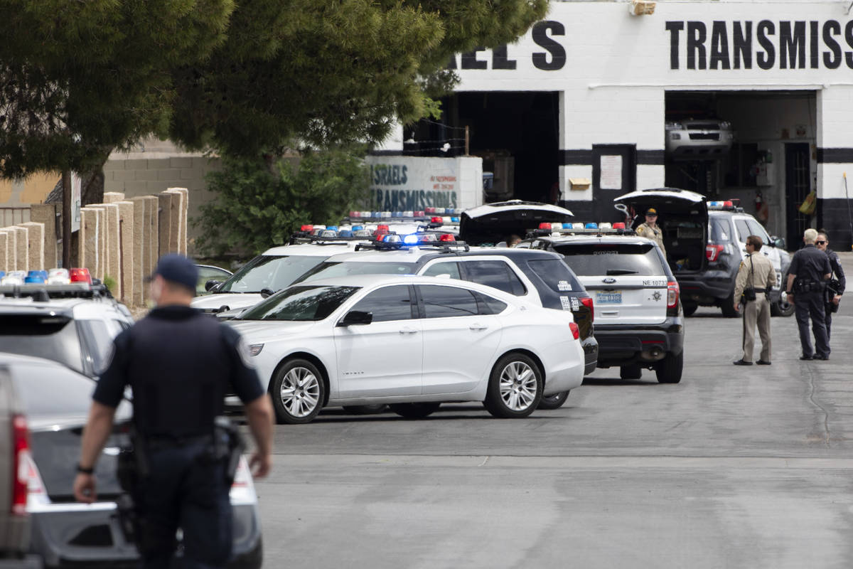 Las Vegas Police respond to a barricade with an armed suspect in the 3200 block of Sandy Lane o ...