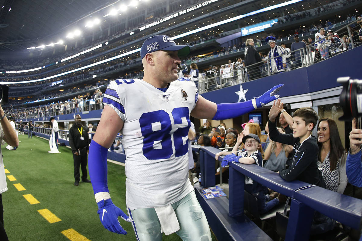 Dallas Cowboys tight end Jason Witten (82) greets fans following an NFL football game against t ...