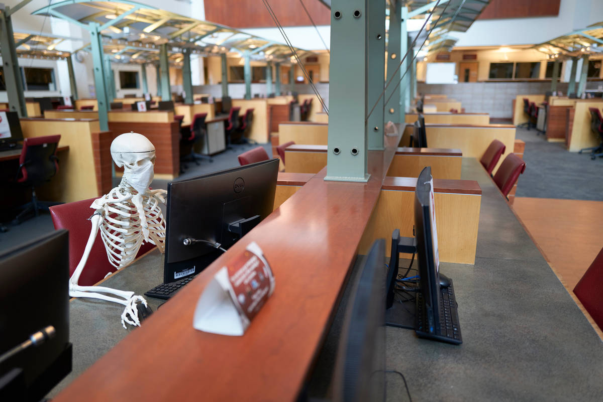 It’s easy to find an open computer on the first floor. (Aaron Mayes/UNLV Special Collections)