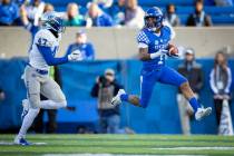 Kentucky wide receiver Lynn Bowden Jr. (1) runs a punt return past Middle Tennessee wide receiv ...