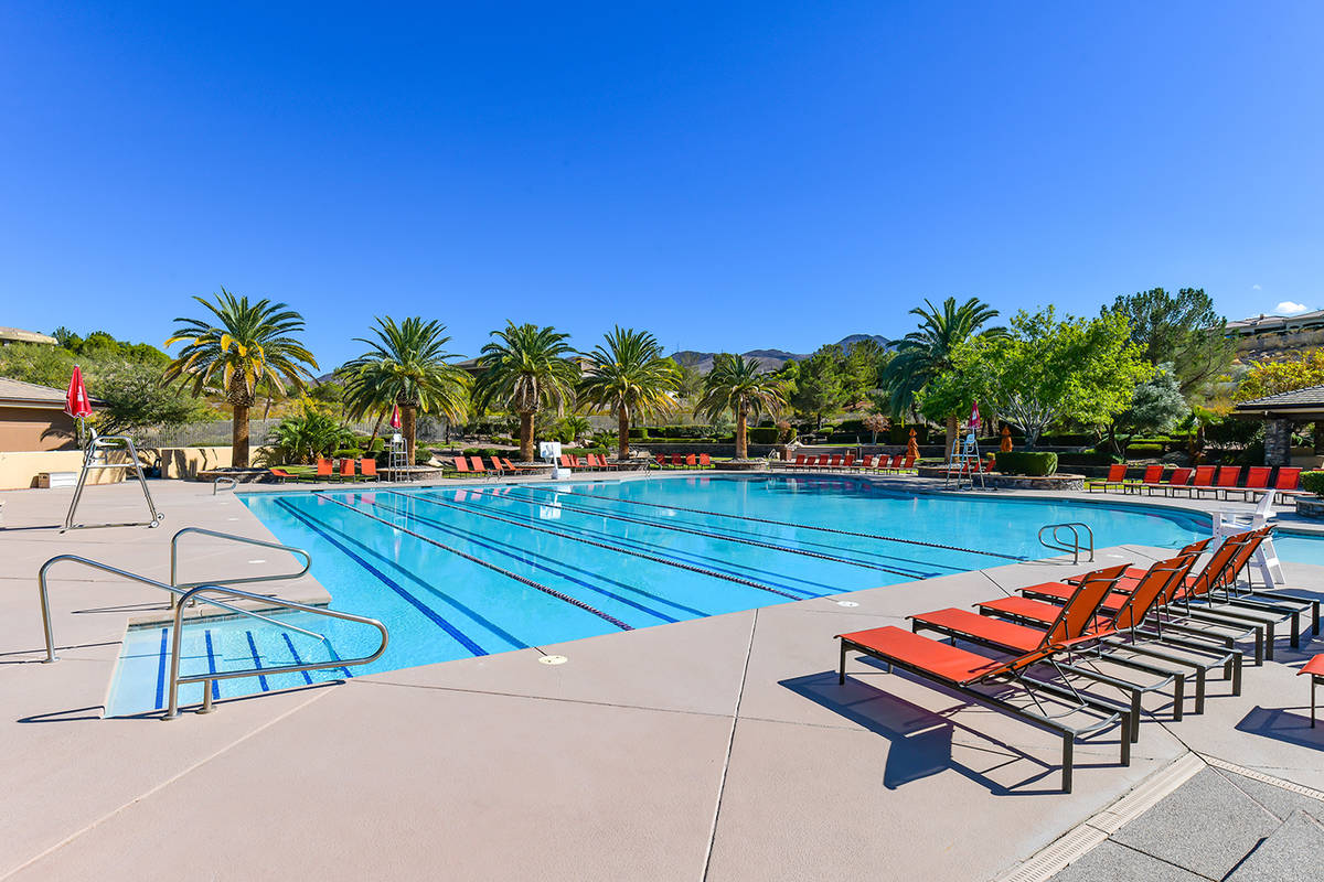 Anthem Country Club has a pool and other amenities. (Huntington & Ellis)