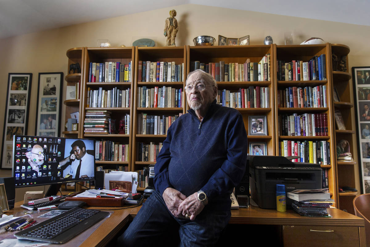 Long-time sports writer Jerry Izenberg at his home in Henderson on Friday, Jan. 31, 2020. (Benj ...