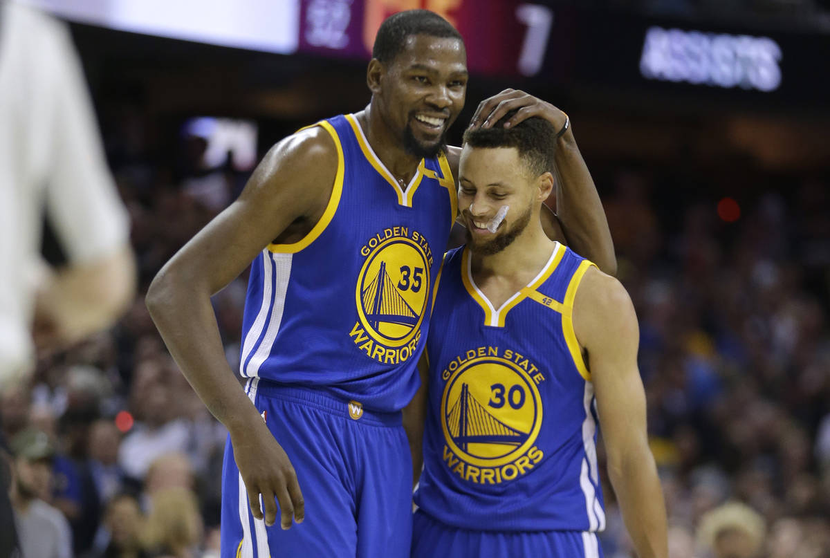 2017 Warriors or Jordan's 1996 Bulls? Vegas oddsmakers know which
