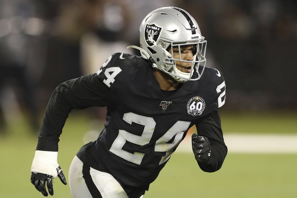 Oakland Raiders defensive back Johnathan Abram (24) rushes to cover an open receiver during an ...