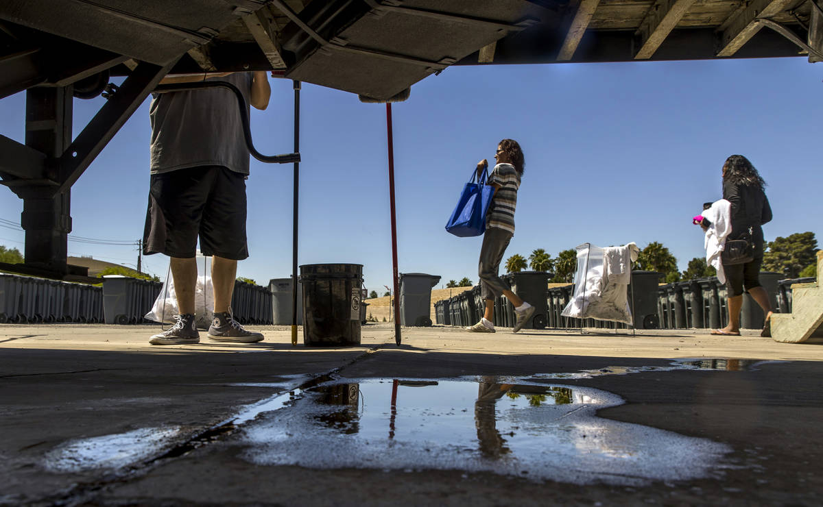 https://www.reviewjournal.com/wp-content/uploads/2020/05/13776981_web1_CV-HOMELESS-SERVICES-MAY29-20-005.jpg