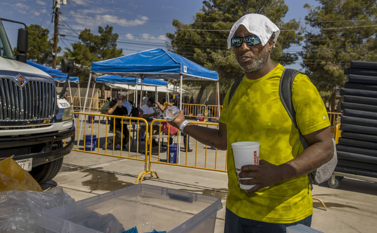 https://www.reviewjournal.com/wp-content/uploads/2020/05/13776981_web1_CV-HOMELESS-SERVICES-MAY29-20-013.jpg