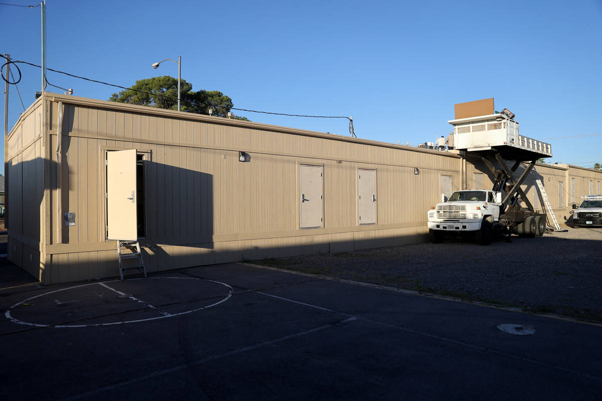 New portable classrooms are installed Ferron Elementary School in Las Vegas Wednesday, May 27, ...