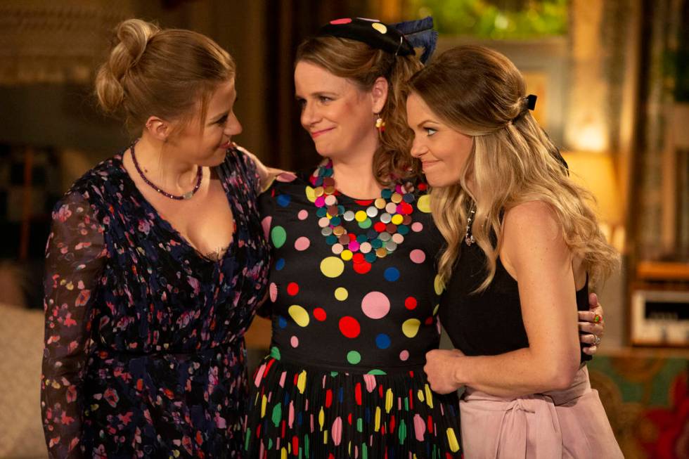 Jodie Sweetin, Andrea Barber, Candace Cameron Bure in "Fuller House" (Michael Yarish/ ...