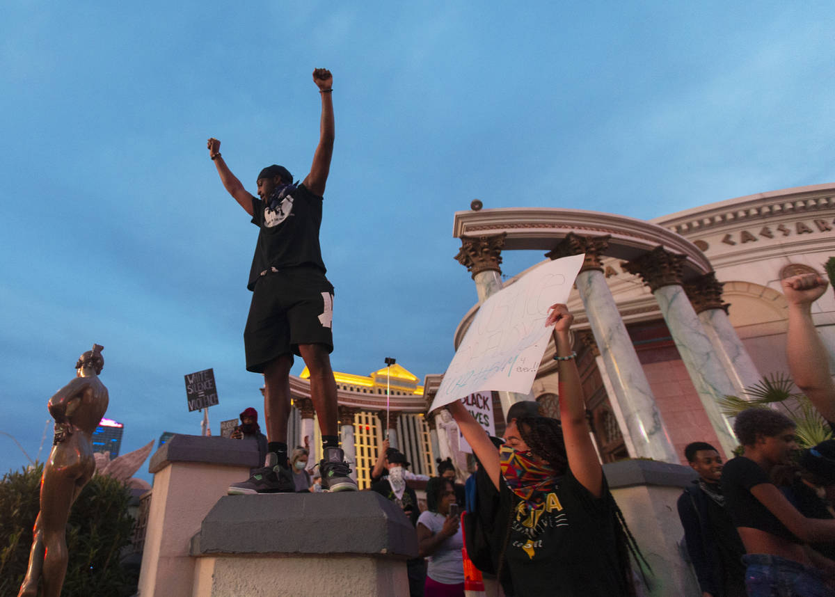 A large crowd protests on the Strip on Monday, June 1, 2020, in Las Vegas as riots continue thr ...