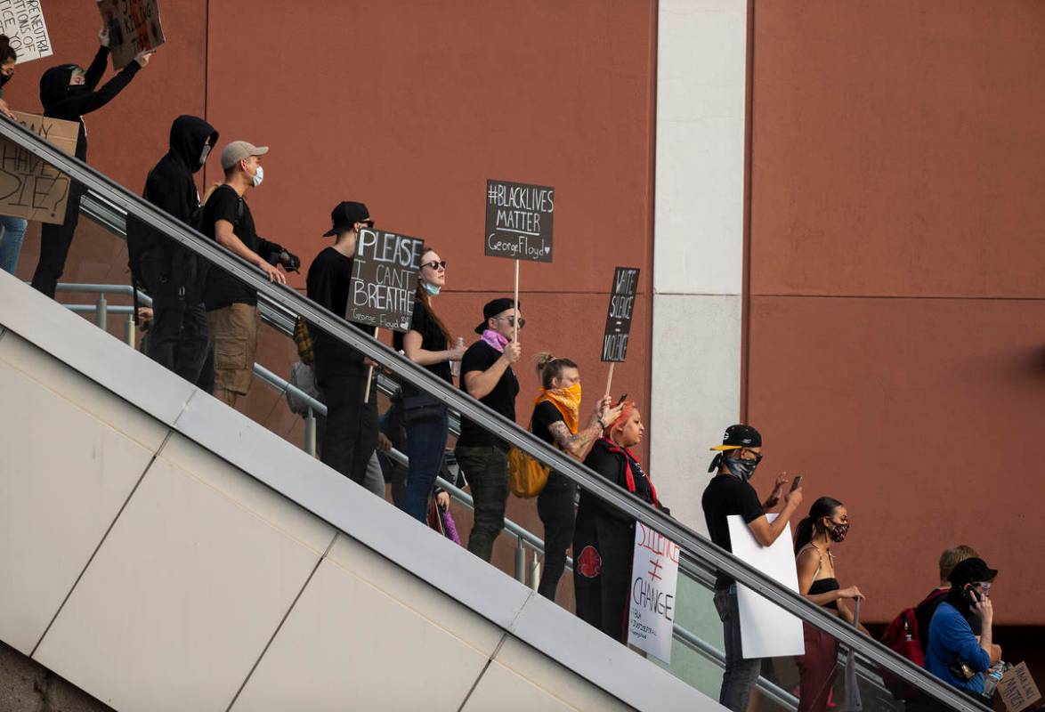 A large crowd protests on the Strip on Monday, June 1, 2020, in Las Vegas as riots continue thr ...