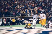 Toledo running back Wasean Tait scores the winning touchdown in the 1995 Las Vegas Bowl. Photo ...