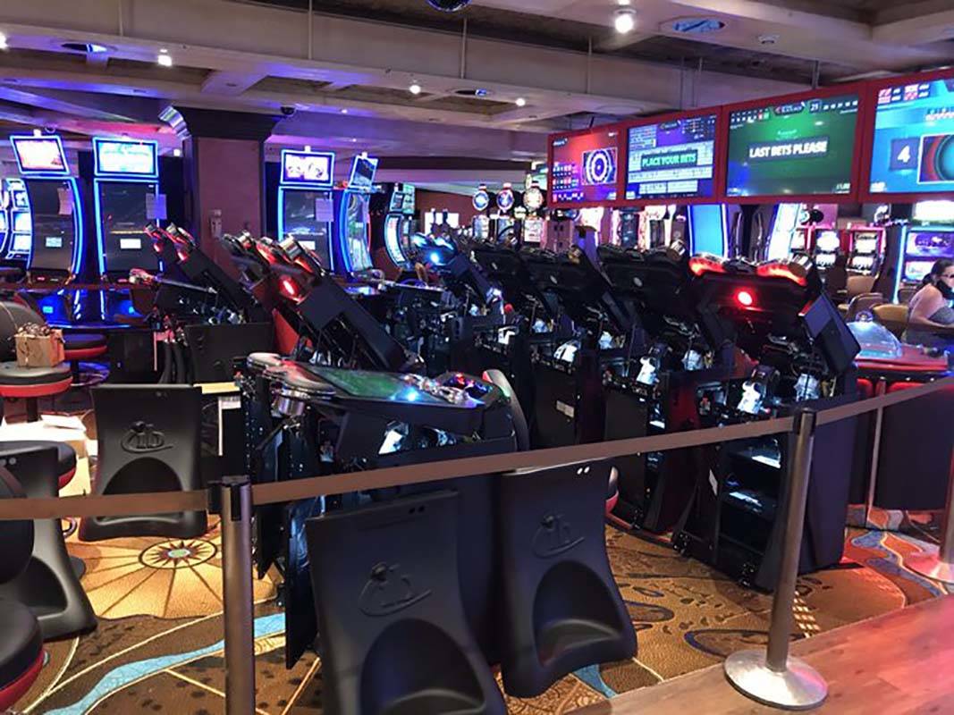 Out of commission machines on the casino floor at the Treasure Island. (Blake Apgar/Las Vegas R ...