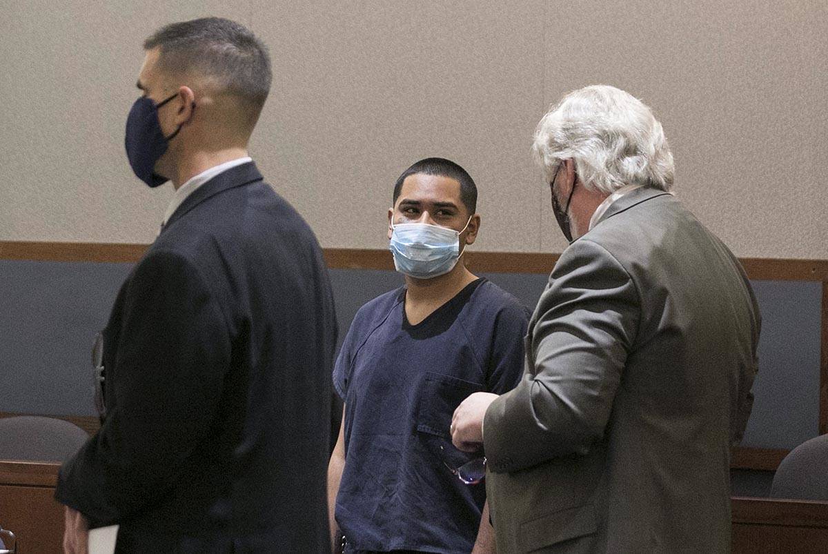 Edgar Samaniego, charged in shooting of Las Vegas police officer, appears in court with his def ...