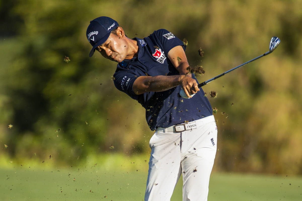 Kevin Na blasts a ball from the fairway on hole 18 during the third round of Shriners Hospitals ...