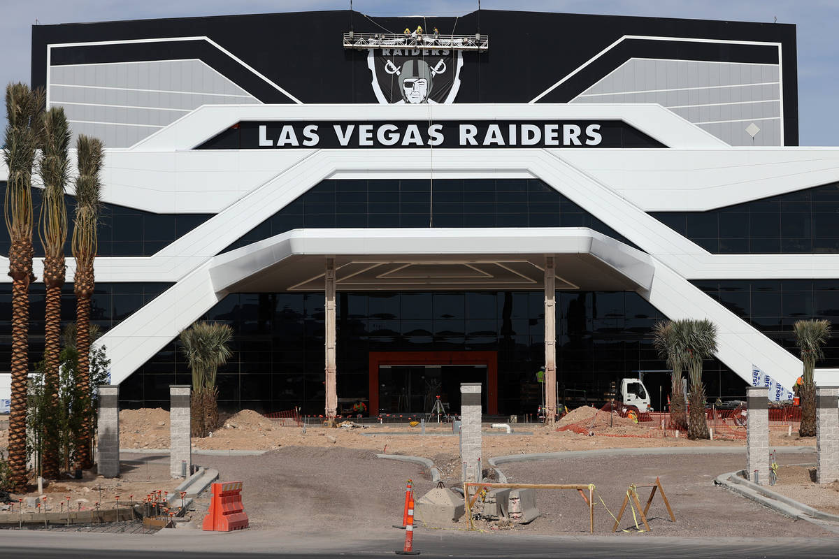 NFL, Raiders cancel in-person minicamps | Las Vegas Review-Journal