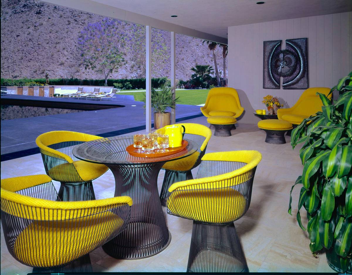 Interior designer Arthur Elrod embraced modernism in the home of Alta and. Roy G. Woods in the ...