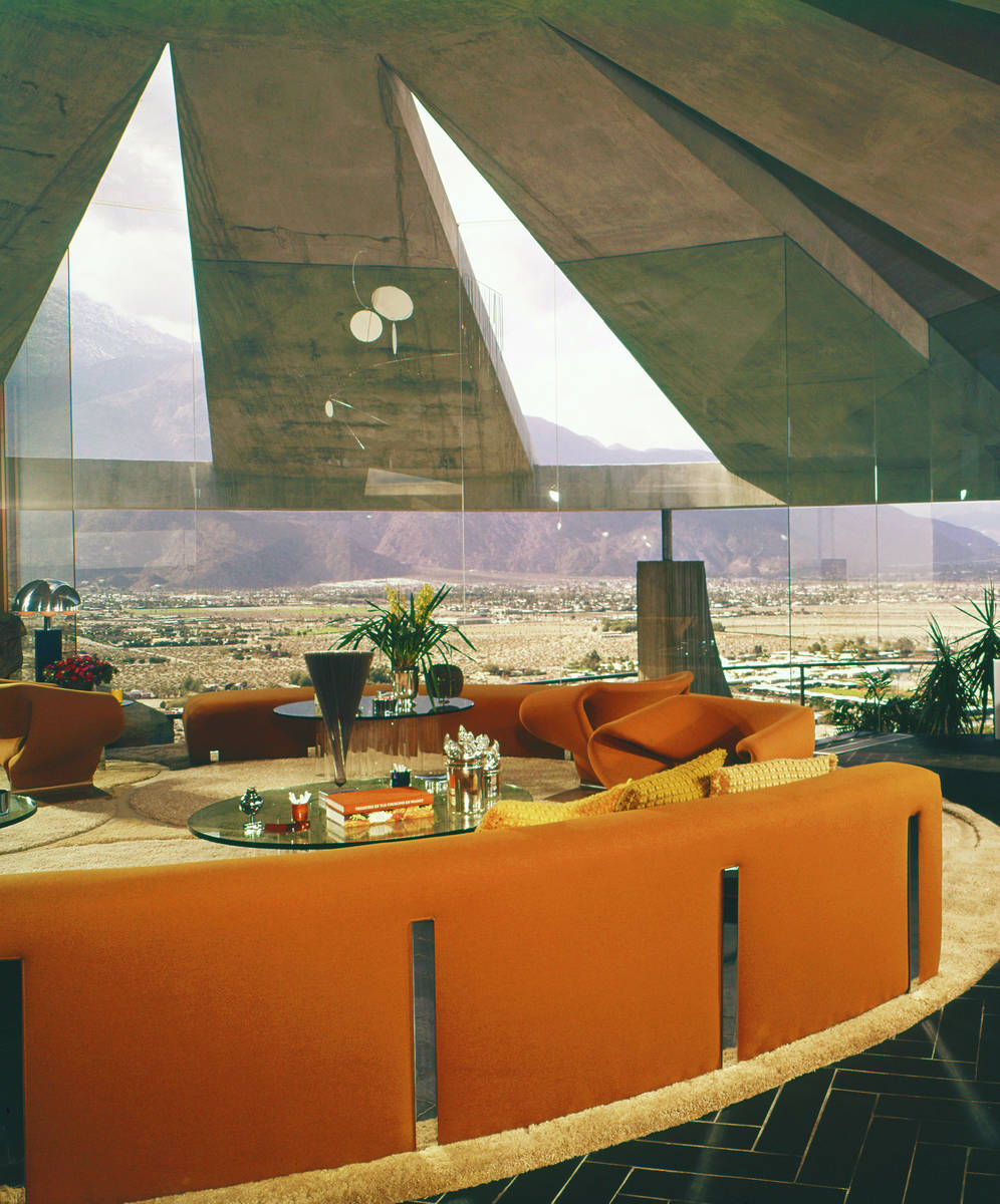 Interior design Arthur Elrod's house that he created with architect John Lautner is one of the ...